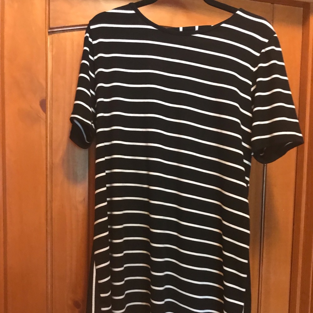 3x striped top with back detail